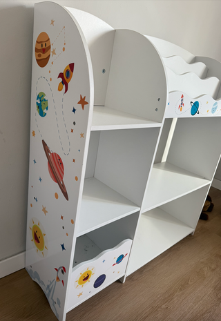 Libreria in legno per bambini