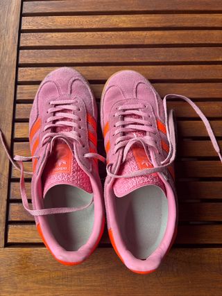 Adidas Gazelle rosas y naranjas
