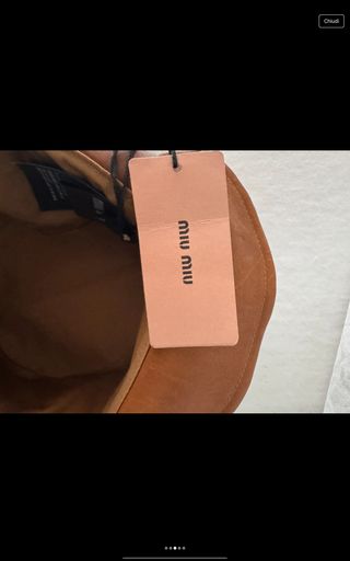 Cappello Miu Miu marrone in pelle