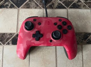 Mando Nintendo Switch Pro Cable Rojo Camuflaje