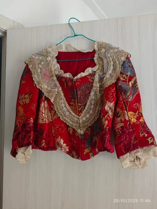 Traje de Fallera Talla 42-44 y Zapatos 39