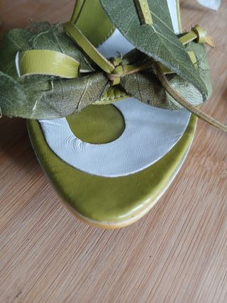 Sandalias FLUXA Tacon Verde Hojas