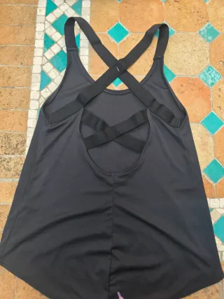 Camiseta Nike sin mangas negra