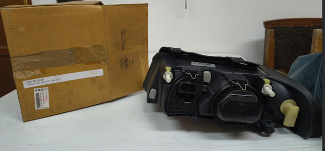 Faro Dcho Audi A4/Avant/S4/Quattro