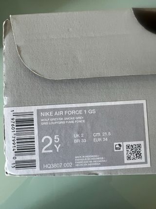 Nike Air Force 1 GS Gris y Negro