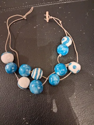 Collana perle ceramica blu e bianche