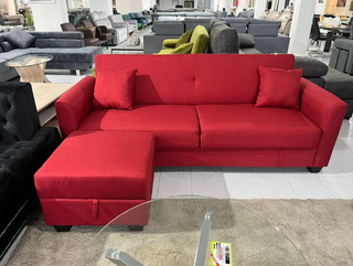 DIVANO LETTO IN ROSSO BRILLANTE: UNICO.