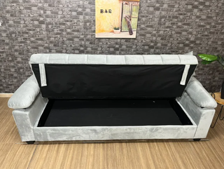 DIVANO LETTO IN VELLUTO VERDE. OFFERTA