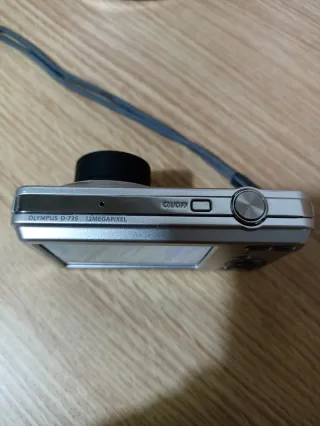 Cámara Olympus D-735