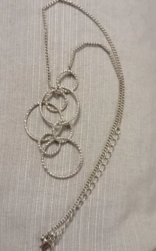 Collana con cerchi multipli