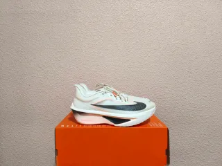 Nike Zoom Fly 6 T41 (26cm)