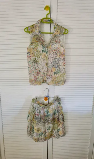 Conjunto Naf Naf Falda y Blusa Flores
