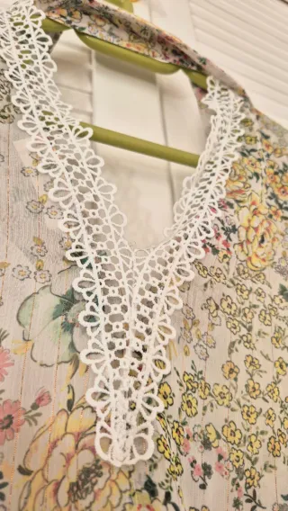Conjunto Naf Naf Falda y Blusa Flores