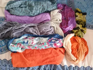 N. 9 foulard e sciarpe