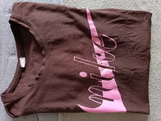Camiseta Nike Marrón