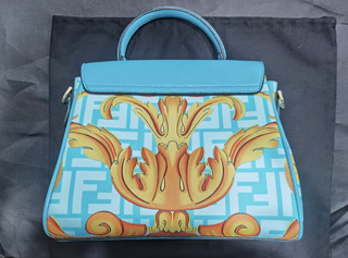 Bolso Fendace La Medusa Azul Dorado