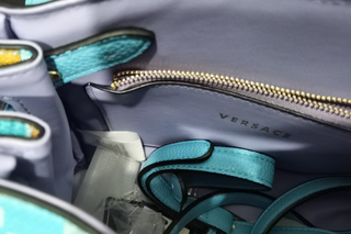 Bolso Fendace La Medusa Azul Dorado