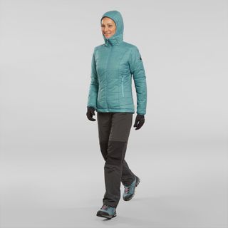 Chaqueta acolchada montaña y trekking con capucha Mujer