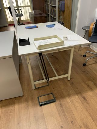 2 Mesas Dibujo 1.50x1m + Cortadora 1.50m