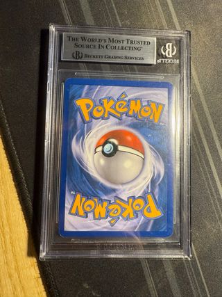 Umbreon Prime 2010 HS Undaunted Italian – BGS 7.5 