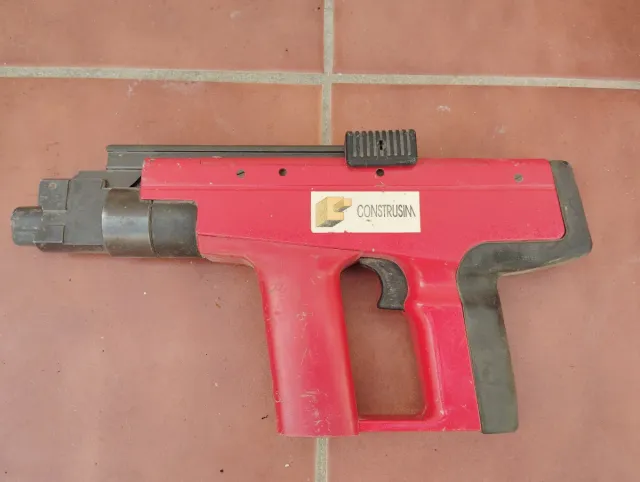 Pistola de clavos CONSTRUSIM