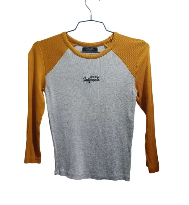 Camiseta Pull&Bear gris y amarilla