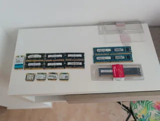 Memorias RAM y Módulos WiFi