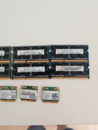 Memorias RAM y Módulos WiFi