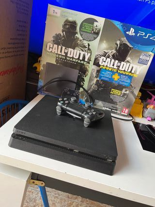 Consola Sony PS4 Negra + mando y el Gta 5 
