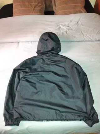 Chaqueta Michael Kors Negra con Capucha