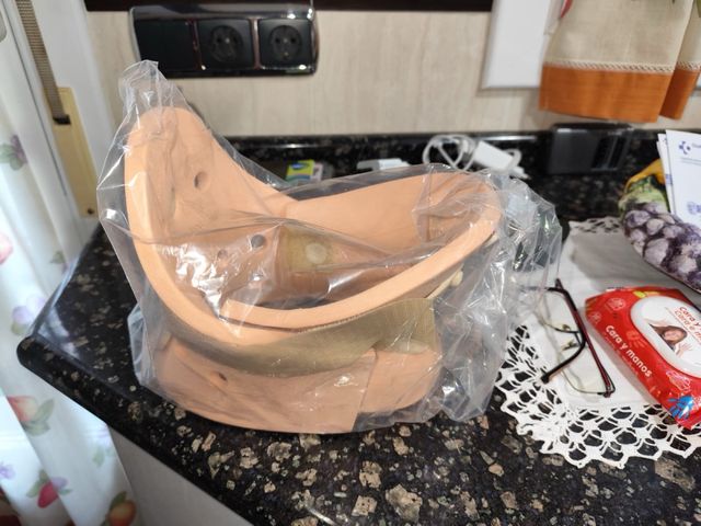 Collarín cervical ortopédico