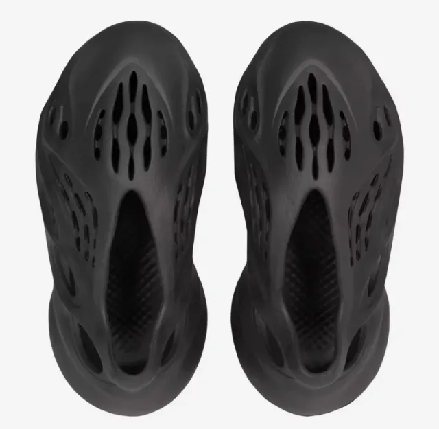 Yeezy Foam Runner ONYX Talla 7-12