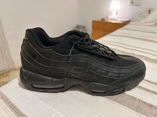 Nike Air Max 95 Negras