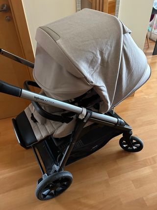 Silla y capazo Inglesina Aptica