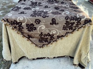 Faldilla Mesa Camilla Beige y Marrón