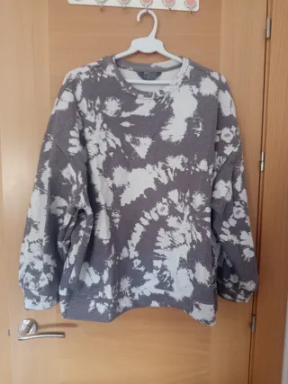 Sudadera Primark Tie-Dye Gris y Blanca