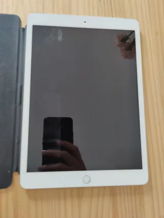 iPad 7ª Gen 32GB con Teclado