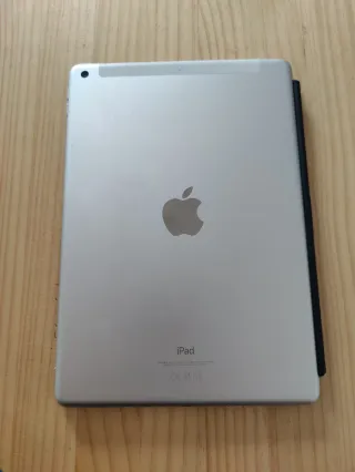 iPad 7ª Gen 32GB con Teclado