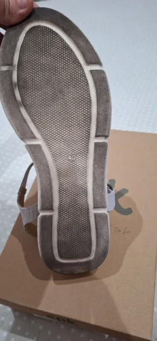 Sandalias SPK Beige y Plateadas