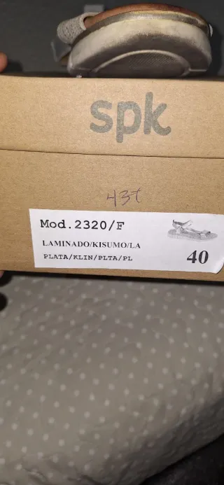 Sandalias SPK Beige y Plateadas