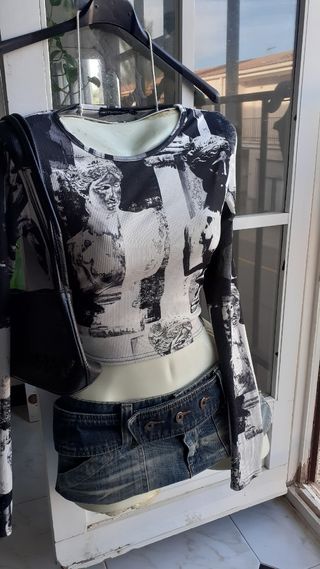 Top PrettyLittleThing estampado S