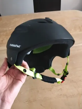 Casco de esquí negro TUWANA