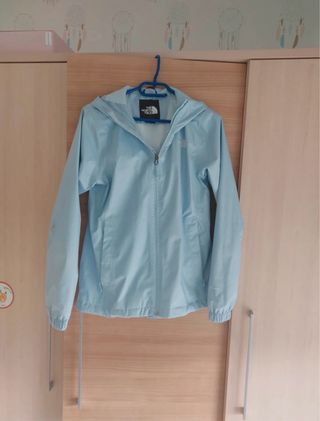 Cortavientos The North Face azul