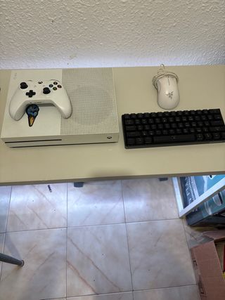 Xbox One S Blanca