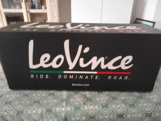 Escape LV 10 fibra de carbono y titanio CBR 500 R