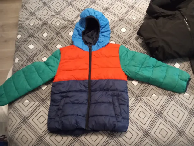 LOTE DE 24 PRENDAS DE ROPA NIÑO 122-128