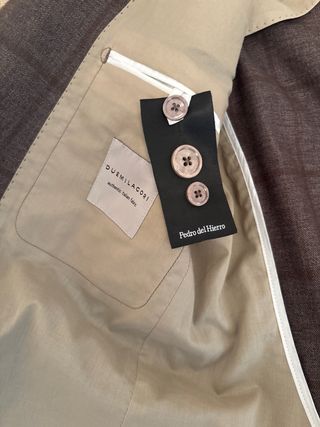 Americana Pedro del Hierro cuadros marrón. Talla50