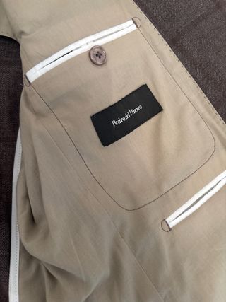 Americana Pedro del Hierro cuadros marrón. Talla50