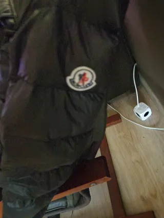 Chaqueta Moncler Piel y Acolchada Negra