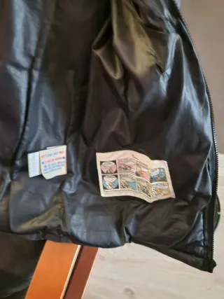 Chaqueta Moncler Piel y Acolchada Negra